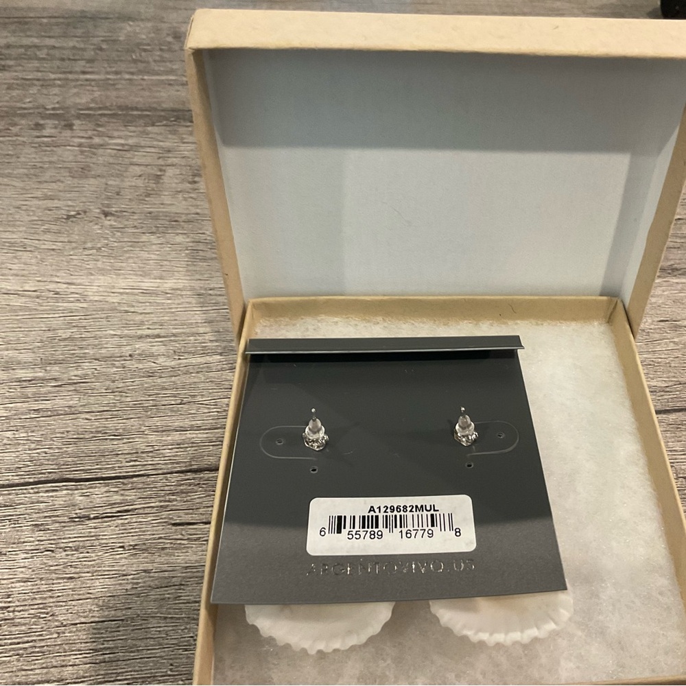 Argento Vivo Silver and Cream Shell Earrings - Picture 5 of 5